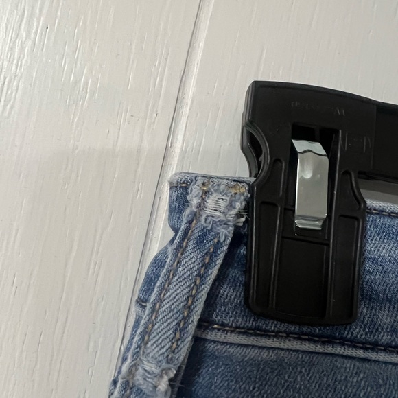 American Eagle “Next Level” Skinny Jeans - Picture 3 of 5